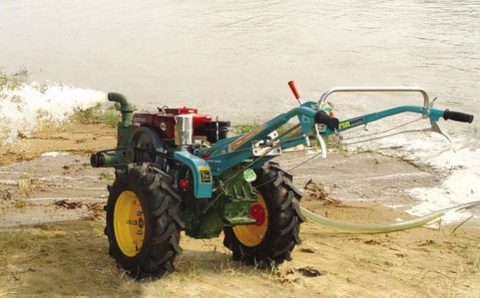 walking tractors in kenya 757x470 1