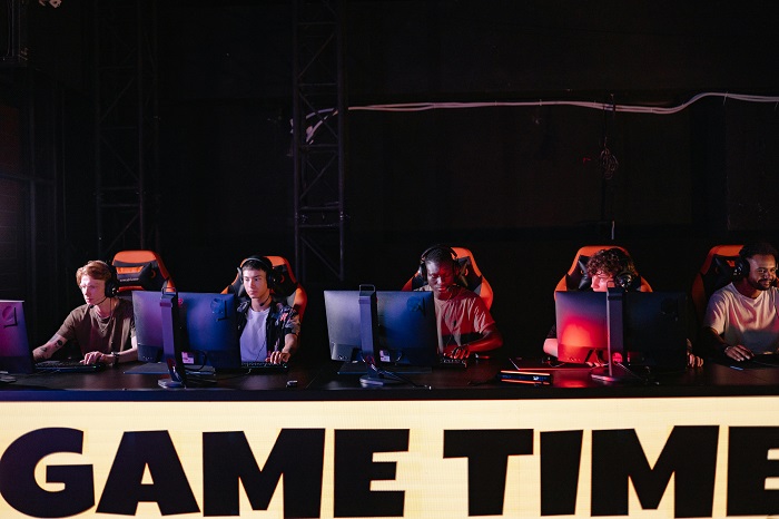 Why Online Gaming Is Changing The Shape Of Modern Entertainment pexels yankrukov 9072205